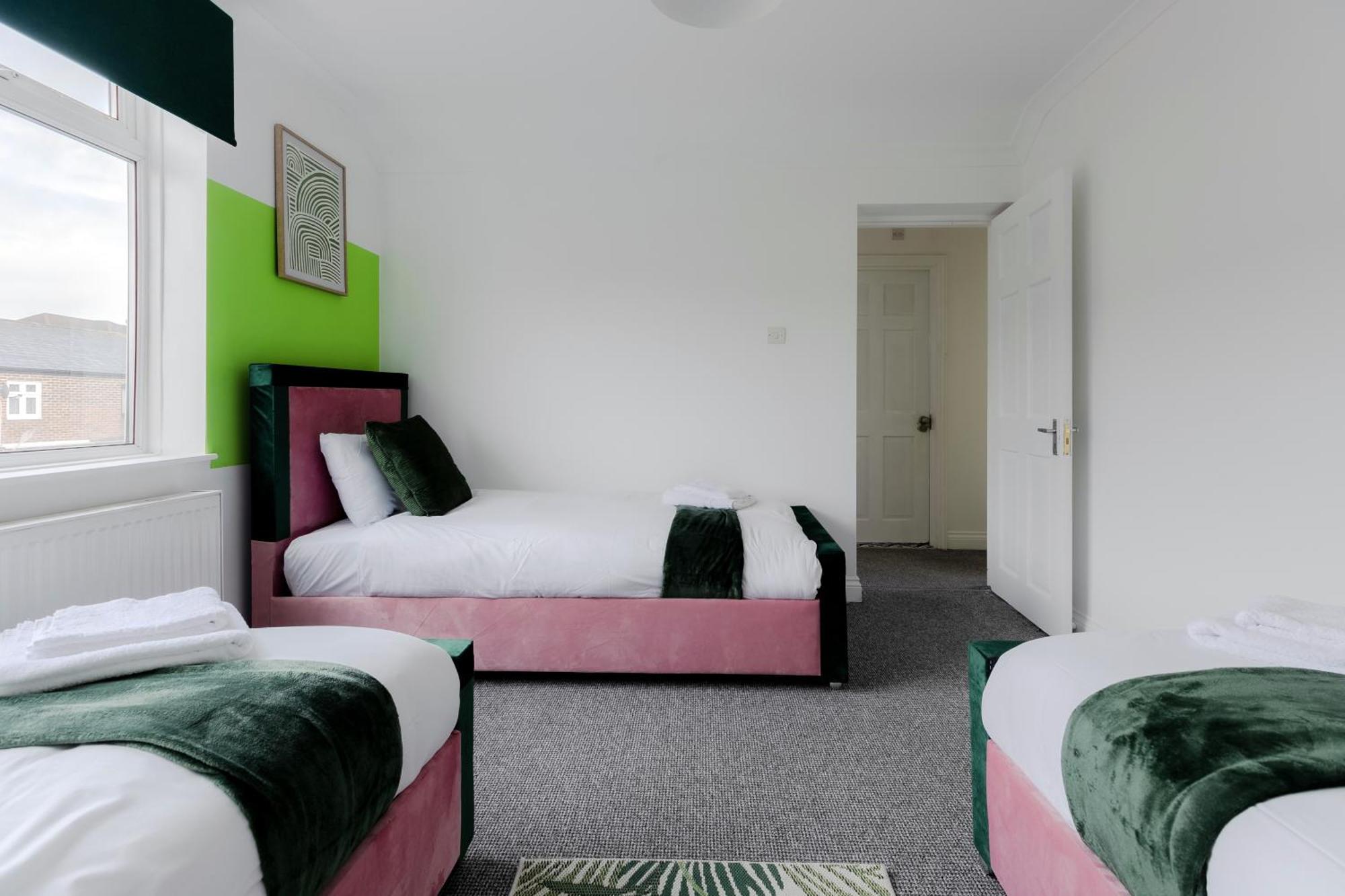 5Br House, Free Parking Offa12, Contractor, Big Families, Relocation Vila Redbridge Exterior foto