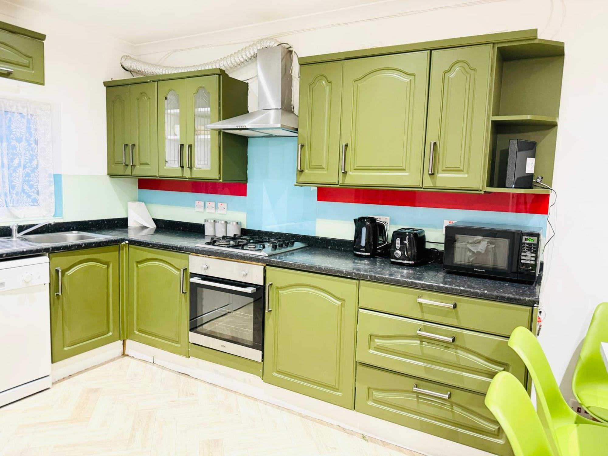 5Br House, Free Parking Offa12, Contractor, Big Families, Relocation Vila Redbridge Exterior foto